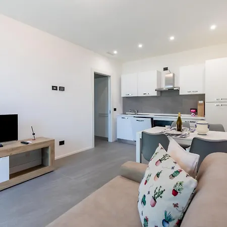 Apartament Symphony House By Design