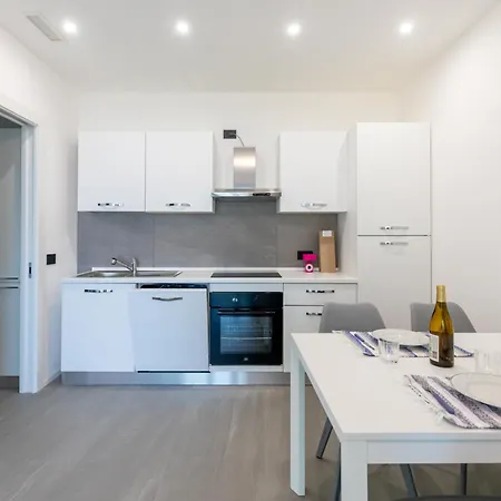 Symphony House By Design アパート *